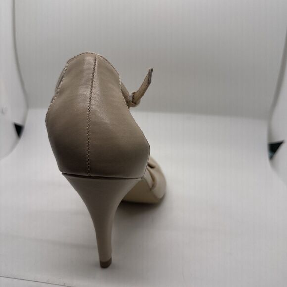APT.9 DEFINED COMFORT Strappy Closed Toe Tan Heels Sz 8.5 M - Picture 5 of 13